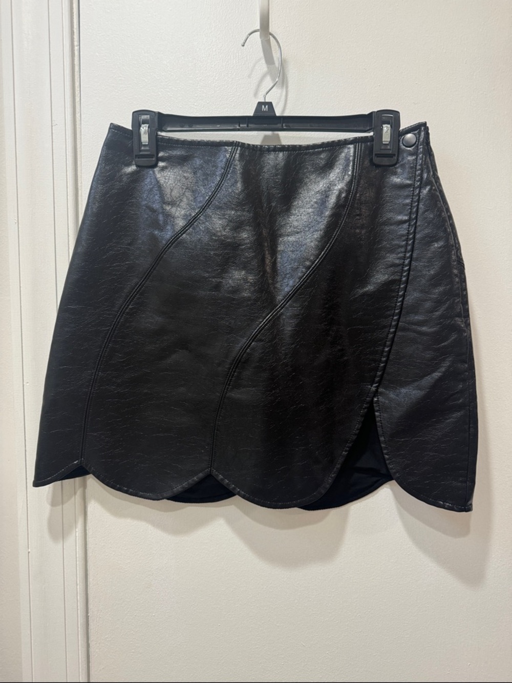 Black Faux Leather Scallop-Hem Mini Skirt
